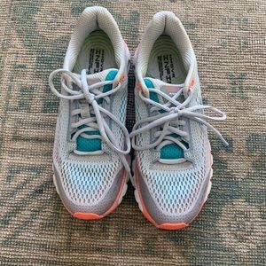 Under Armour HOVR Sneakers